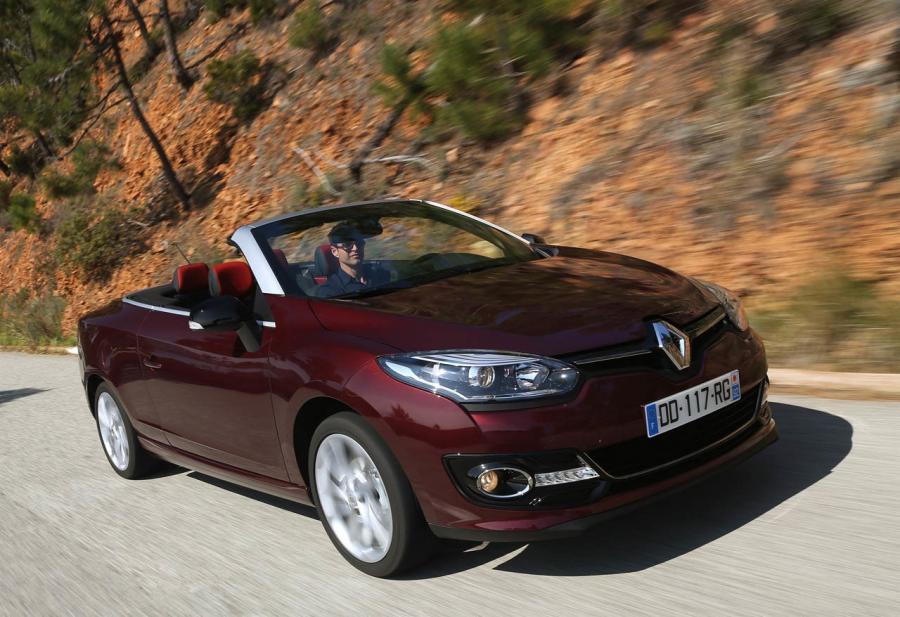  Renault Megane Coupe-Cabriolet 2015 года  (фото 24 из 36)